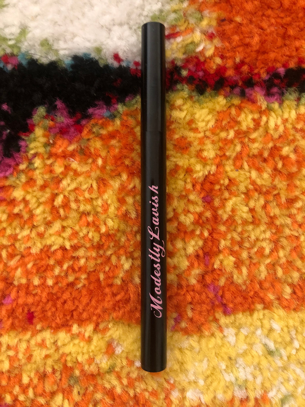 MODESTLY LAVISH B I G EYES BLACK EYELINER (WITH VITAMIN E)